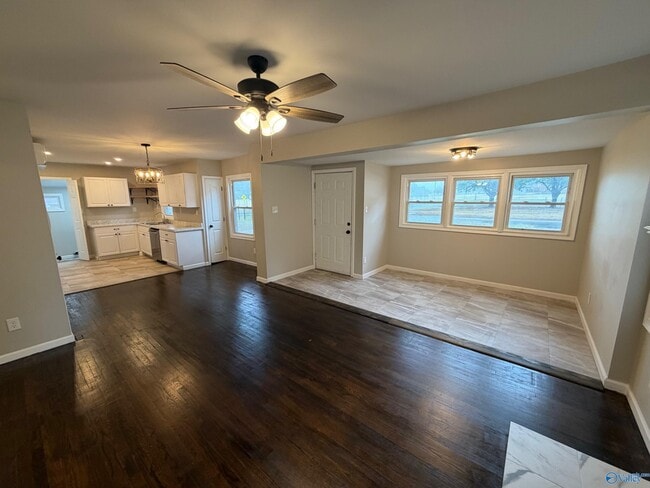 Building Photo - 1628 8th St SE