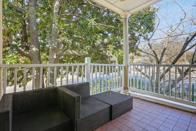 Building Photo - 689 Bonaventure Ave NE