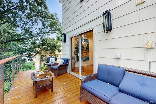 Building Photo - 17 Arthur Pl