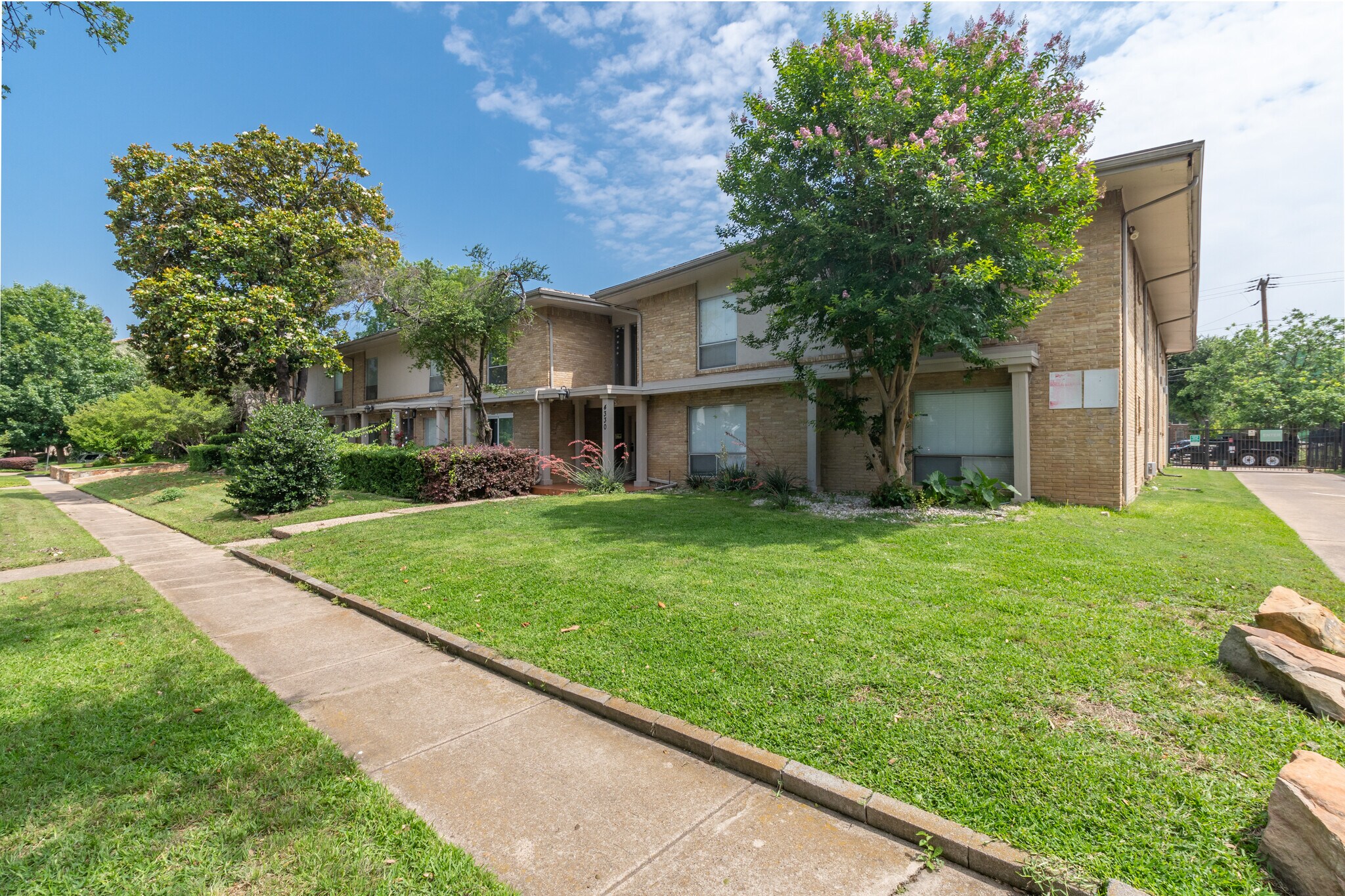 Building Photo - 4330 Bowser Ave