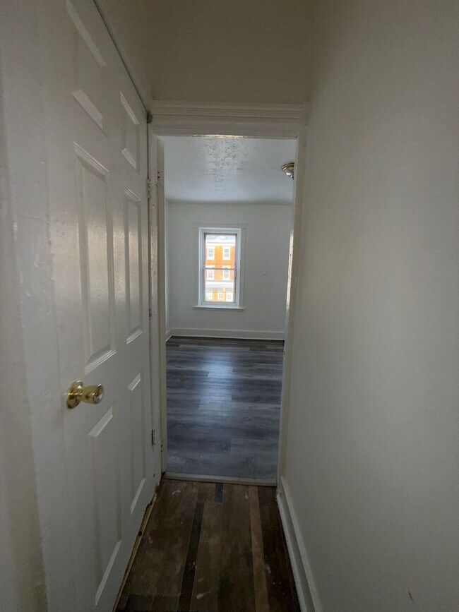 Building Photo - 36 Kelsey Ave