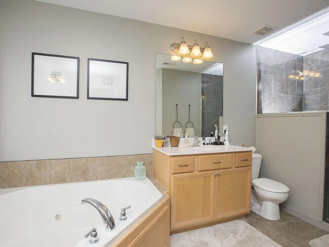 Building Photo - 4400 Orrine St