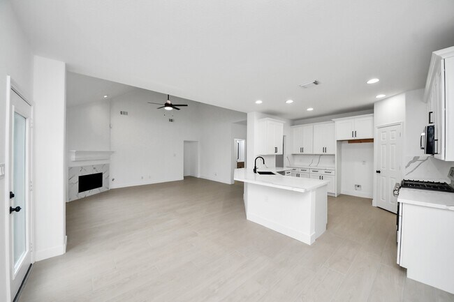 Building Photo - 21214 Lilac Meadows Ln