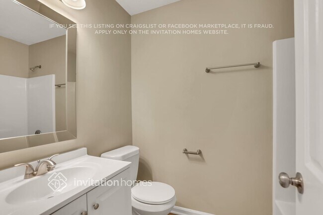 Building Photo - 3000 Springview Pl