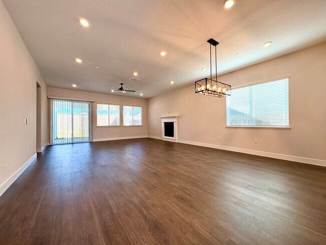 Building Photo - Beautiful 3 Bedroom NEW JMC home for rent in West Roseville!