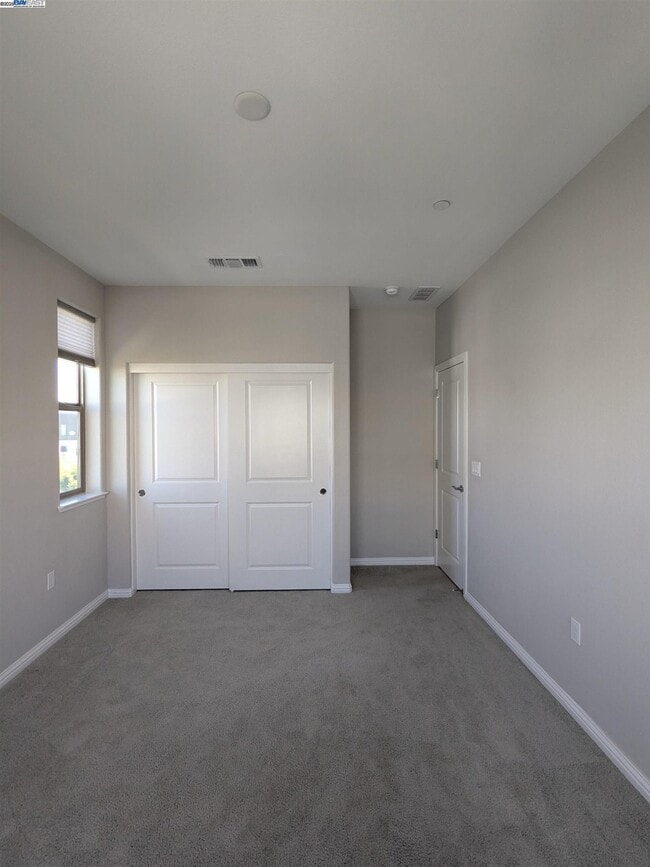Building Photo - 5840 Virtual Ln
