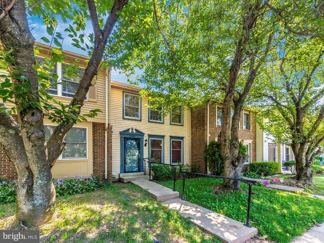 Building Photo - 12461 Quail Woods Dr