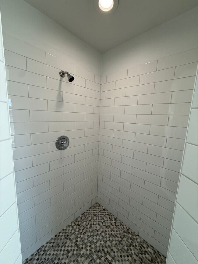 Building Photo - 4 BEDROOM IN RANCHO SERENO - FRESHLY REMODELED