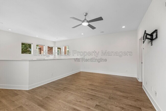 Building Photo - 7857 Inception Way
