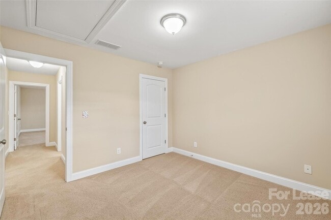 Building Photo - 5123 Poplar Knoll Dr