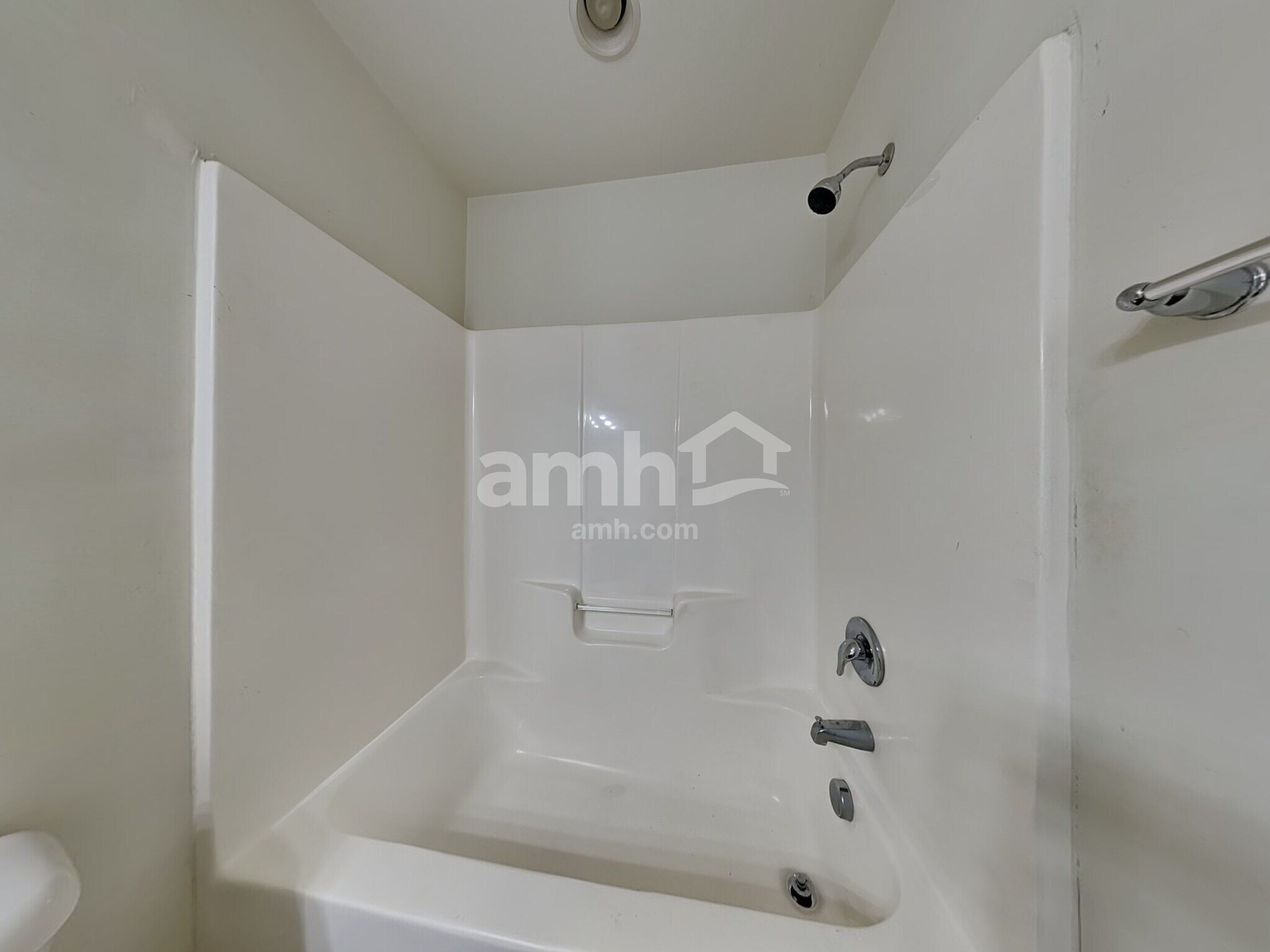 Building Photo - 4483 Middletown Dr