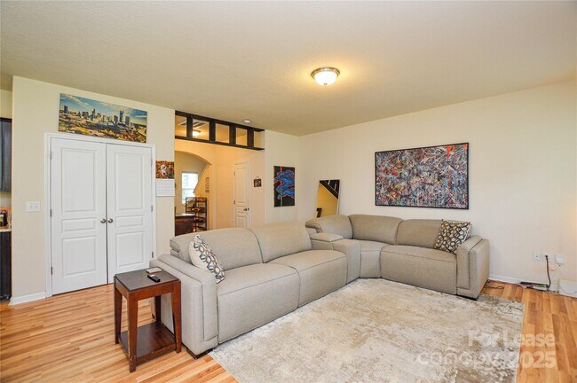 Building Photo - 7517 Thorn Bluff Rd