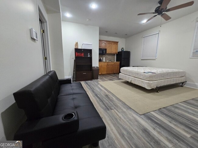 Building Photo - 194 Centennial Way