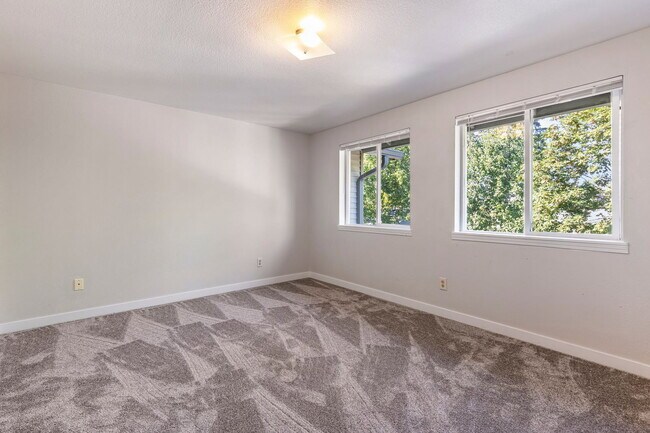 Building Photo - 17442 SE 82nd Dr
