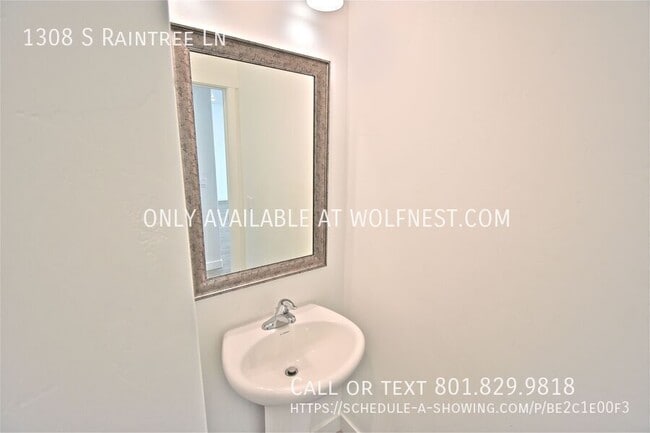 Building Photo - 1308 S Raintree Ln