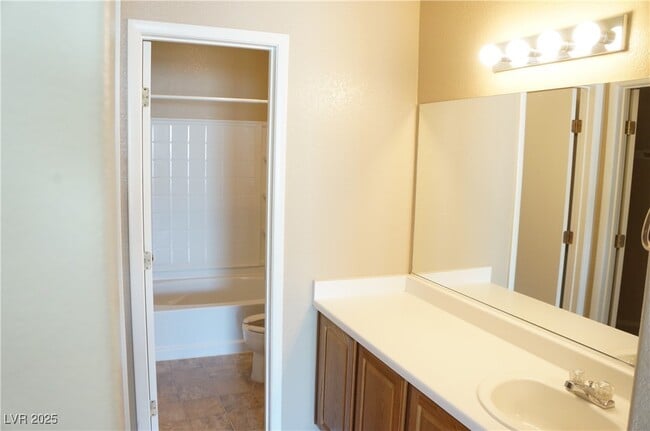 Building Photo - 2554 Velez Valley Way