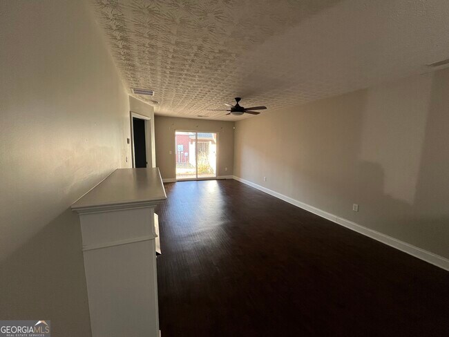 Building Photo - 333 Tara Commons Cir