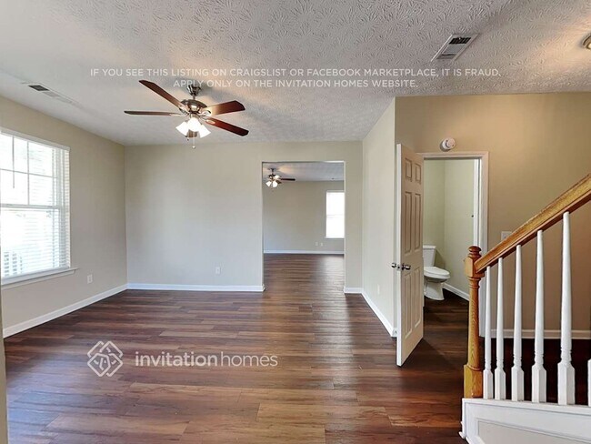 Building Photo - 4612 Legacy Square