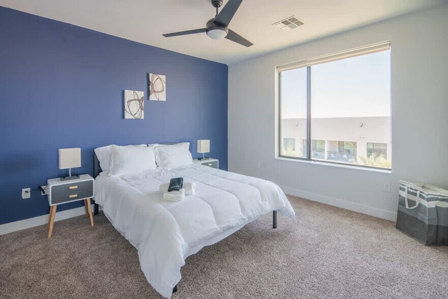 Building Photo - 701 W Rio Salado Pkwy