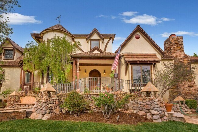 Building Photo - 32140 Windrush Rd