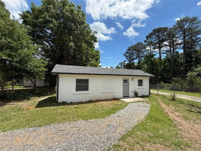 Building Photo - 7870 Rand Rd