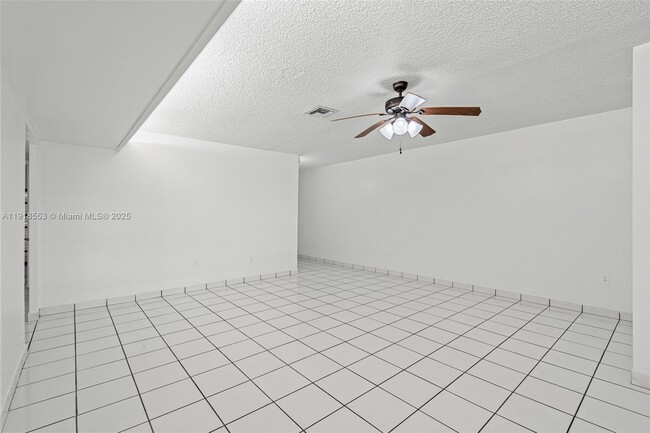 Building Photo - 7003 Crown Gate Ct