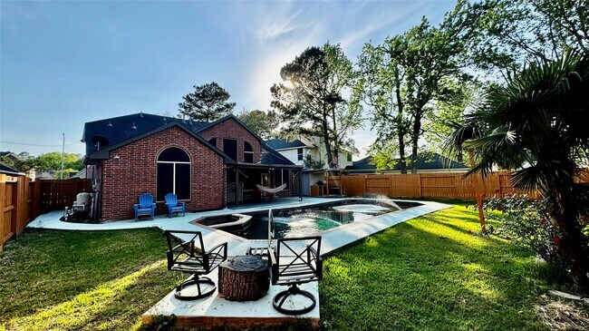 Building Photo - 14506 Wadlington Dr