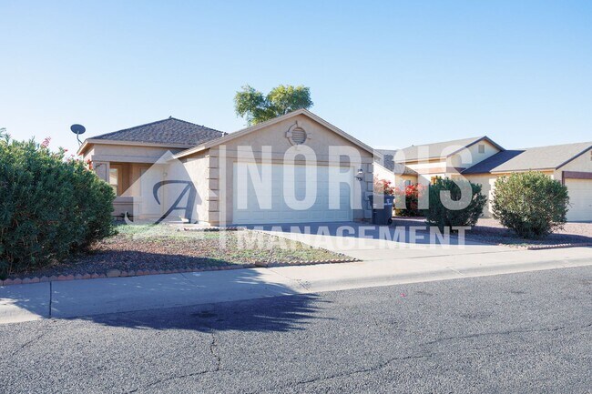 Building Photo - Freshly Updated Home with NO HOA