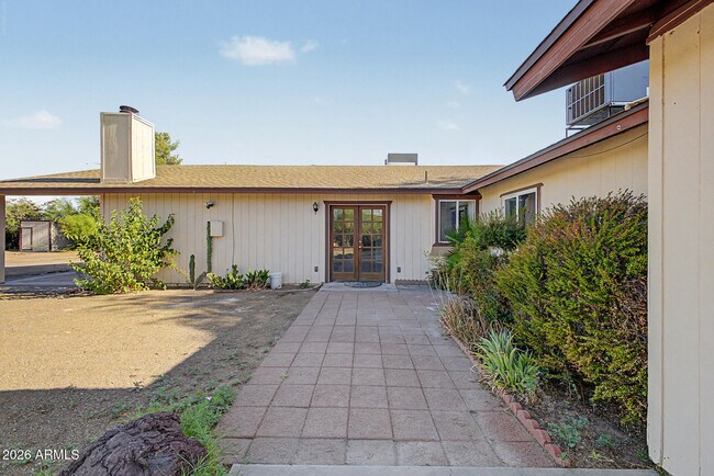 Building Photo - 16223 N 40th Pl