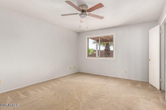 Building Photo - 307 W Santa Cruz Dr