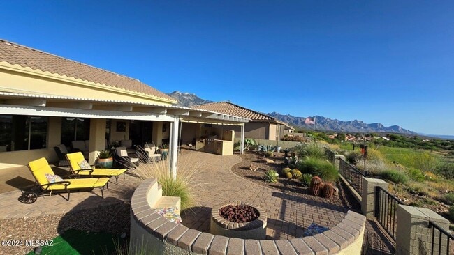 Building Photo - 37796 S Golf Course Dr