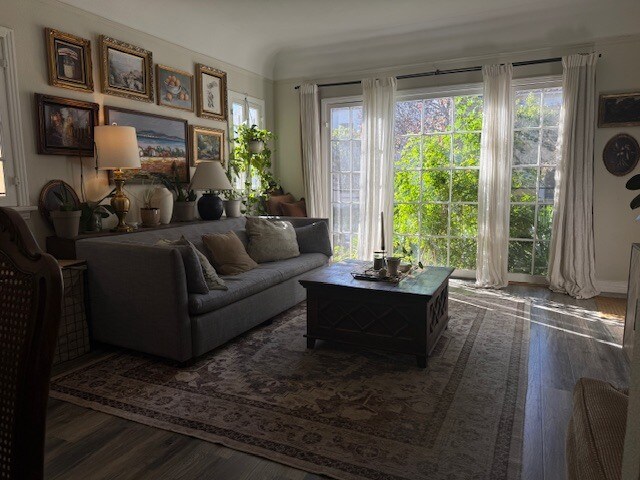 LIVING ROOM - 410 N Orange Grove Ave