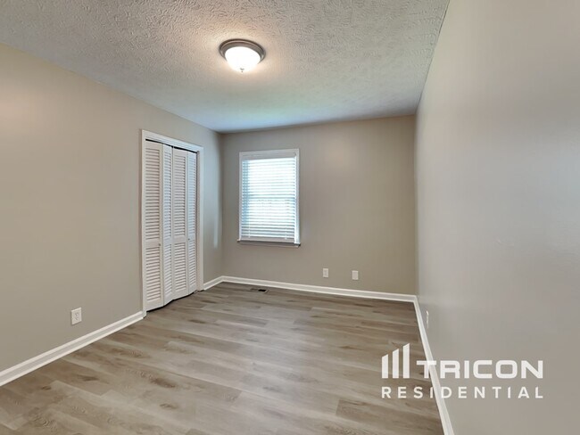 Building Photo - 2103 Winthorne Ln