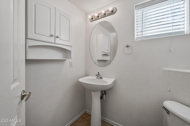 Building Photo - 14314 W Cora Ln