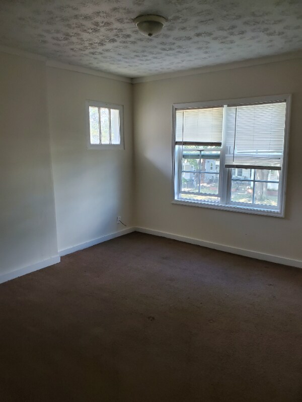 Building Photo - 1807 E Fulton St
