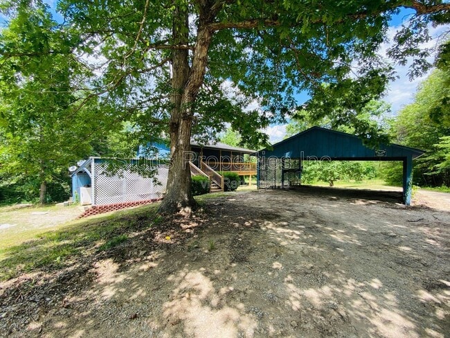 Building Photo - 3567 Blue Rd