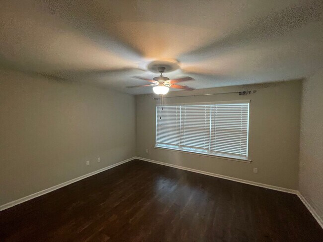 Building Photo - Beautiful Goodlettsville Condo Rental – 2 Bed, 2.5 Bath