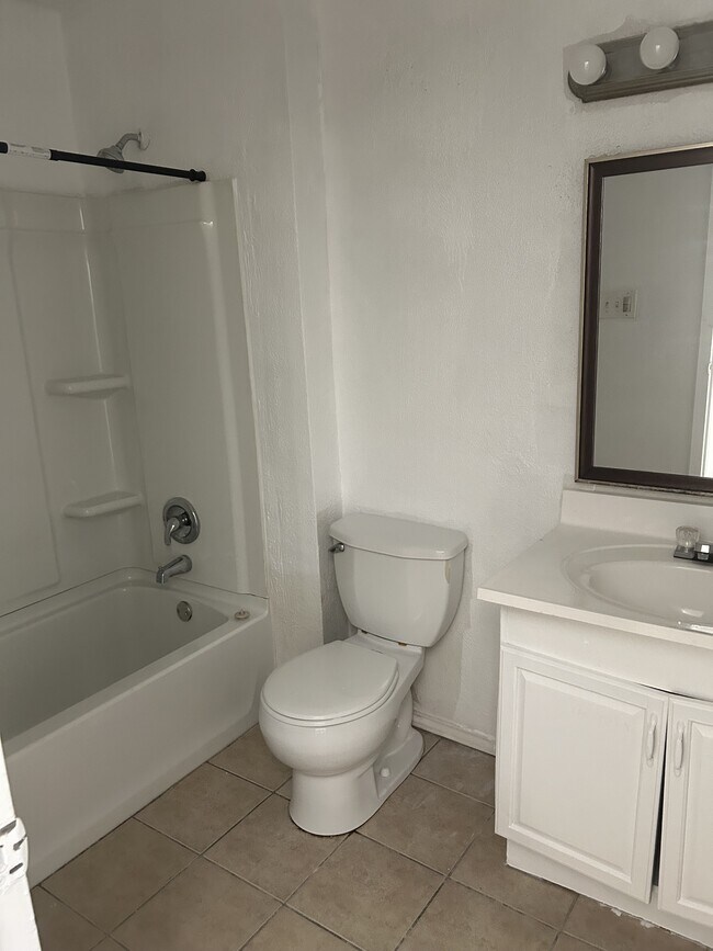 Building Photo - 4816 Rollingwood Ct