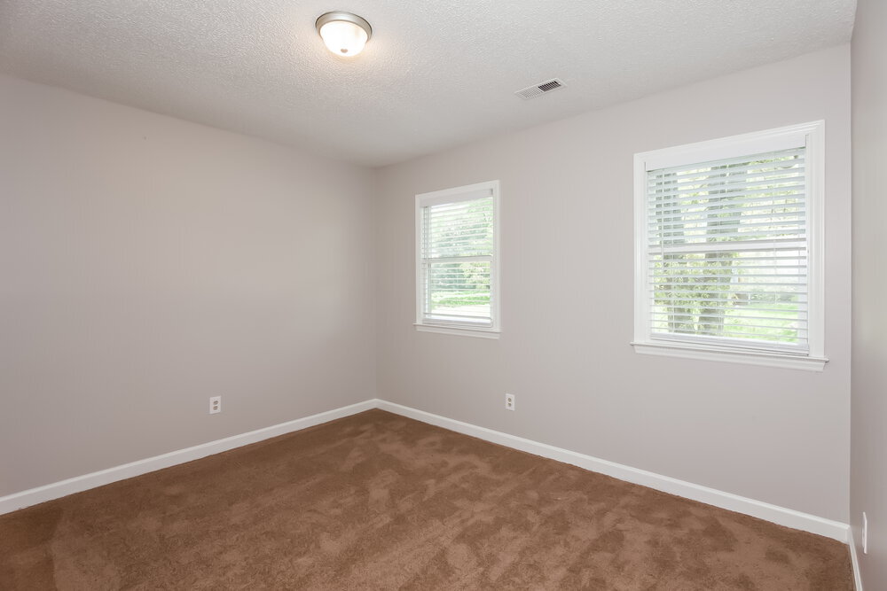 Building Photo - 6335 Teaneck Pl