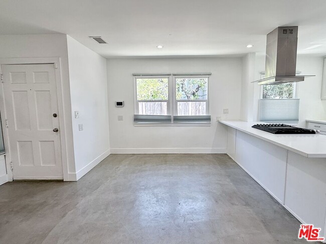 Building Photo - 4234 Verdugo Rd