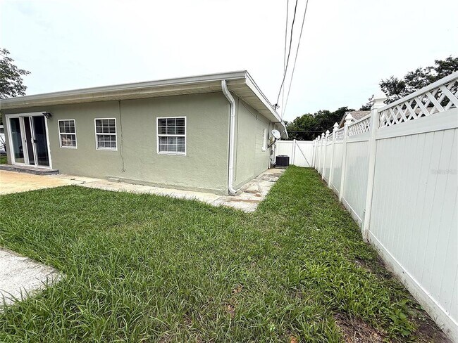 Building Photo - 2924 Conway Gardens Rd