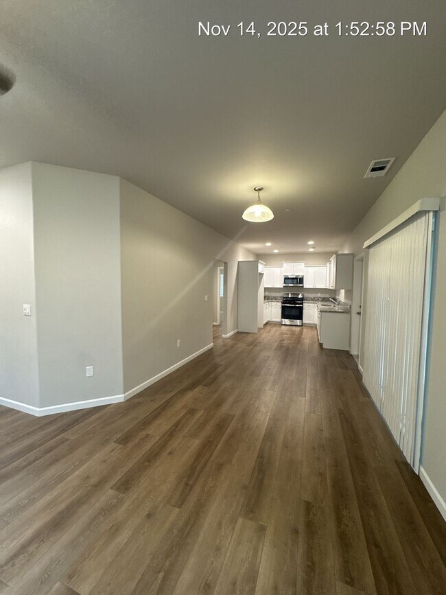 Building Photo - 4321