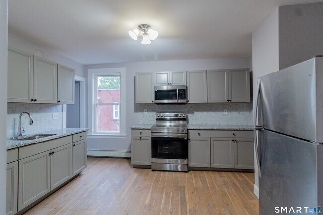 Building Photo - 27-29 York Street Unit 2