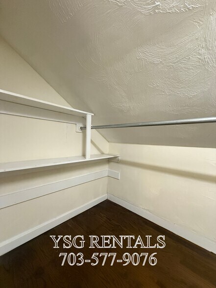 Building Photo - 19 Lambert Ave