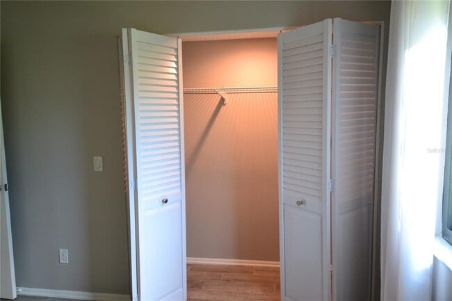 Building Photo - 135 W Cypress Ct