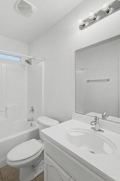 Building Photo - 10925 Caldwell Ln