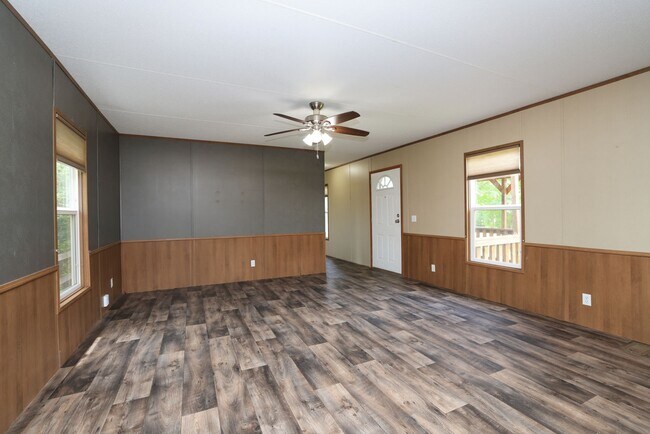 Building Photo - 33940 Ansley Rd