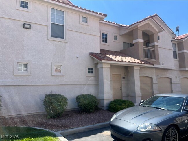 Building Photo - 8555 W Russell Rd