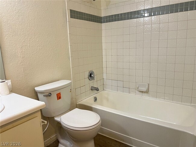 Building Photo - 231 Mission Newport Ln