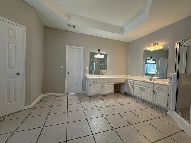 Building Photo - Beautiful 4BR / 2.5BA Home in Chattahoochee High School District – Fresh Paint & Updated Flooring